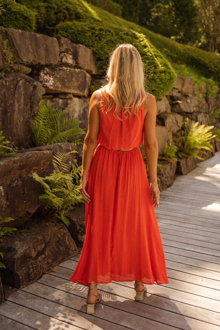 SOLÉA | Vibrant sleeveless summer dress with open-back detail