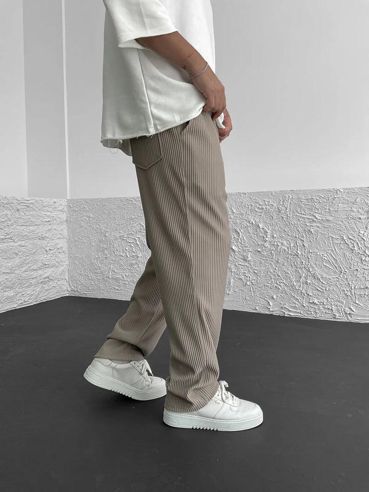 RENVAR | Straight Leg Trousers with Ribbed Finish
