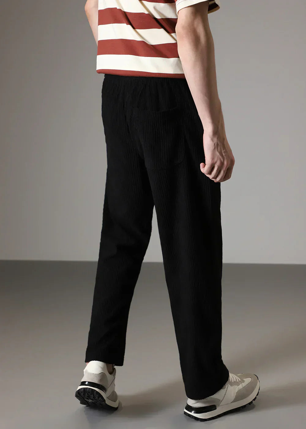 RENVAR | Straight Leg Trousers with Ribbed Finish
