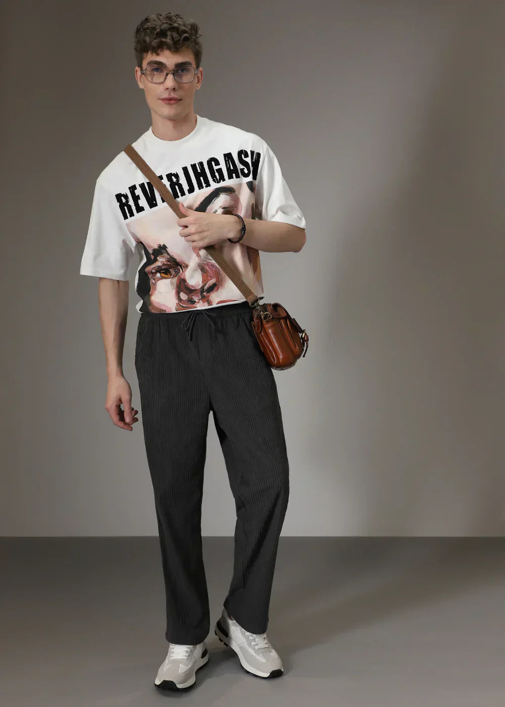 RENVAR | Straight Leg Trousers with Ribbed Finish