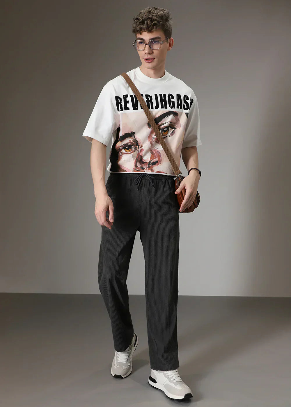 RENVAR | Straight Leg Trousers with Ribbed Finish