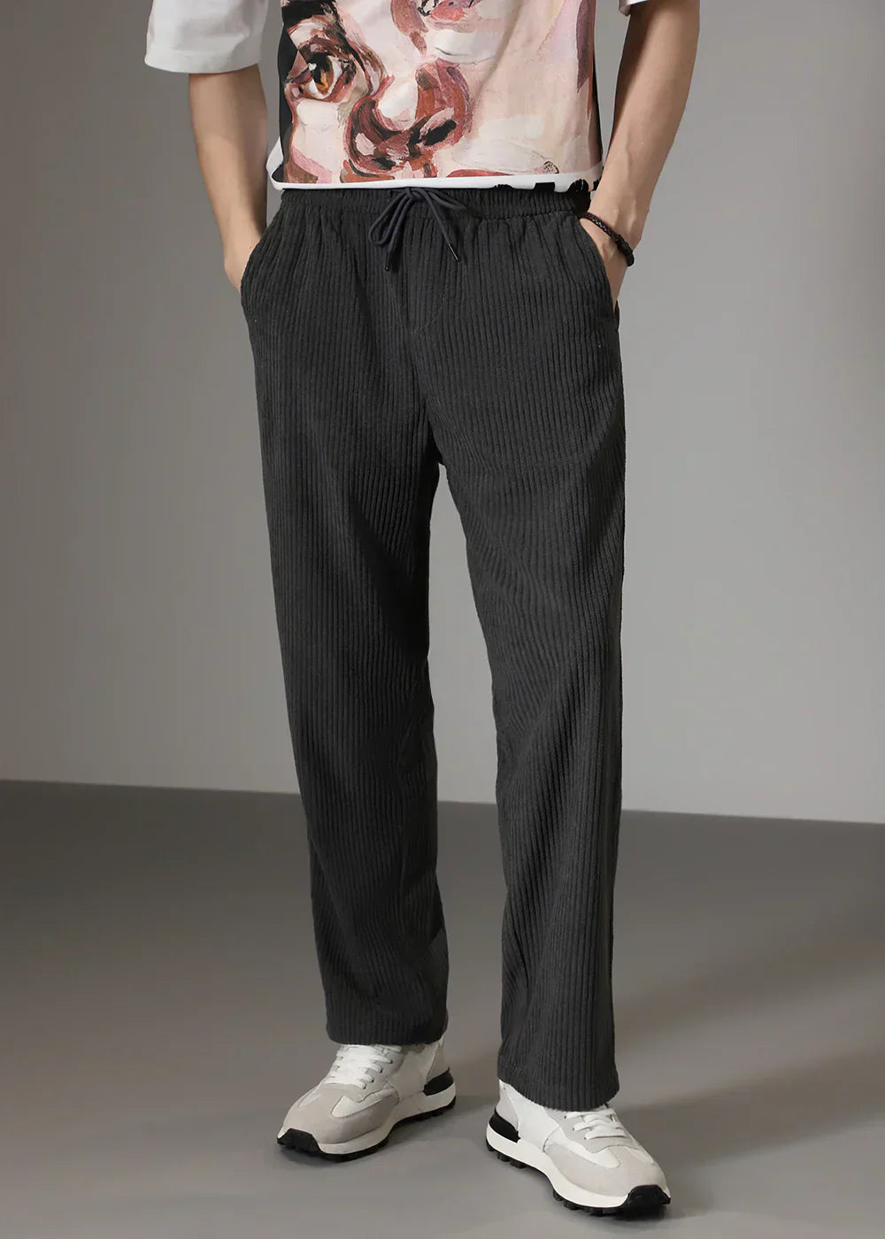 RENVAR | Straight Leg Trousers with Ribbed Finish