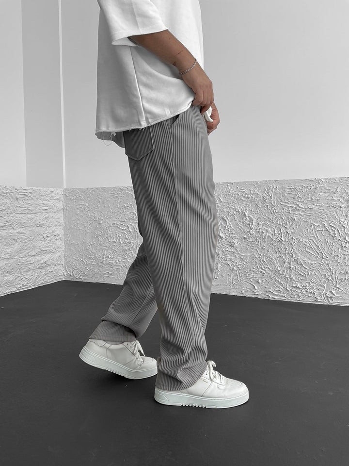 RENVAR | Straight Leg Trousers with Ribbed Finish
