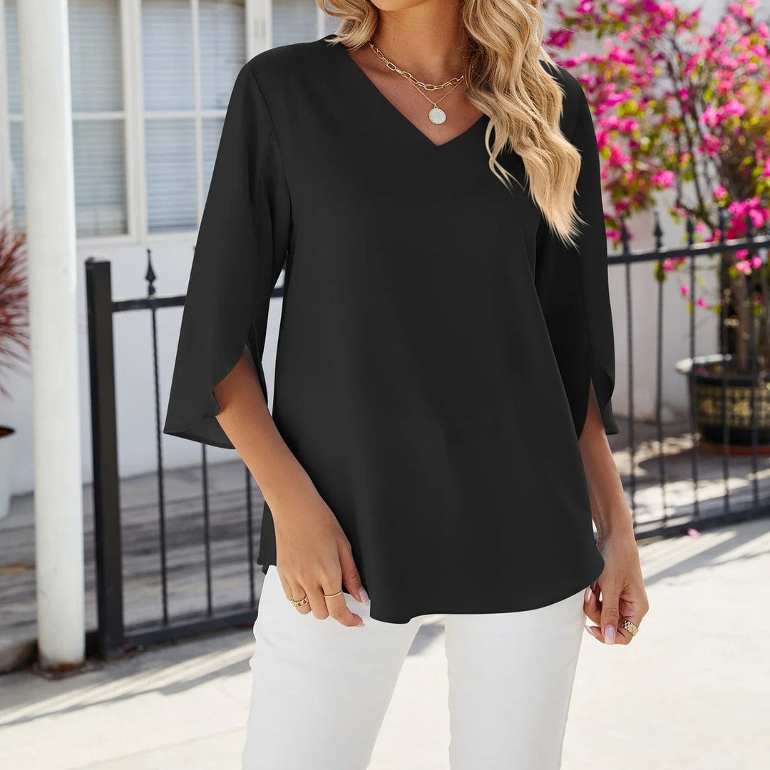 LARA | The Perfect Blouse for Effortless Casual Elegance