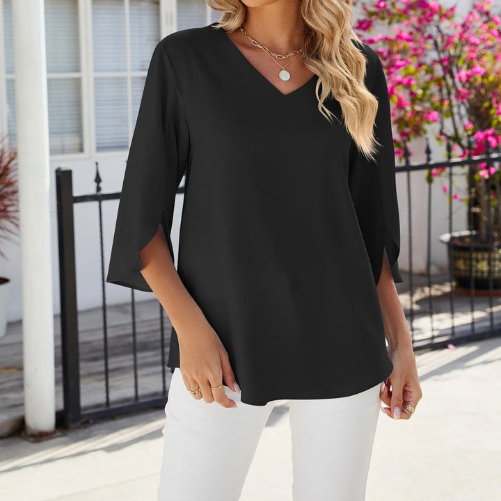LARA | The Perfect Blouse for Effortless Casual Elegance